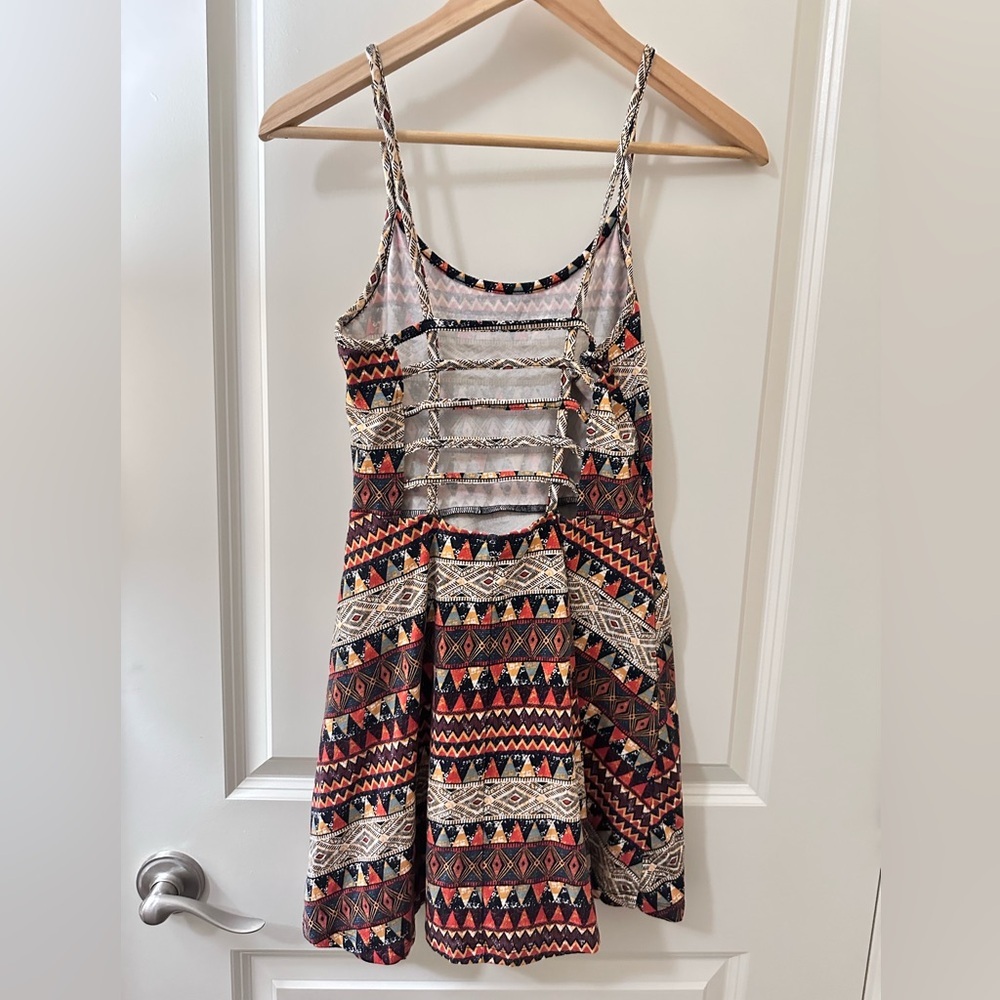 5/$25 Forever 21 Summer Dress - Picture 5 of 7